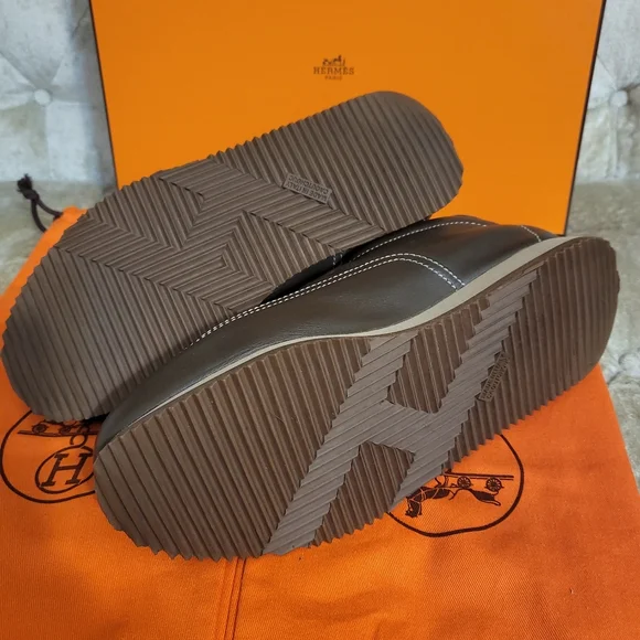 (SOLD)Authentic Hermes low top quicker sneaker brown - Picture 5 of 6